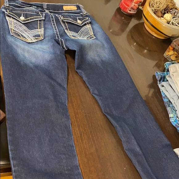 Capris - Picture 2 of 4